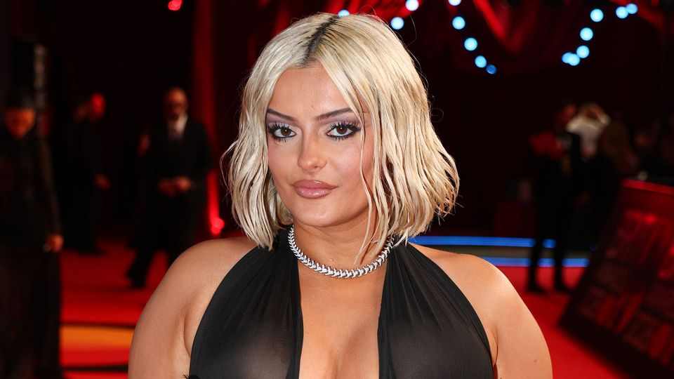 Bebe Rexha me mesazh mbështetës për studentët shqiptarë në Maqedoninë e Veriut