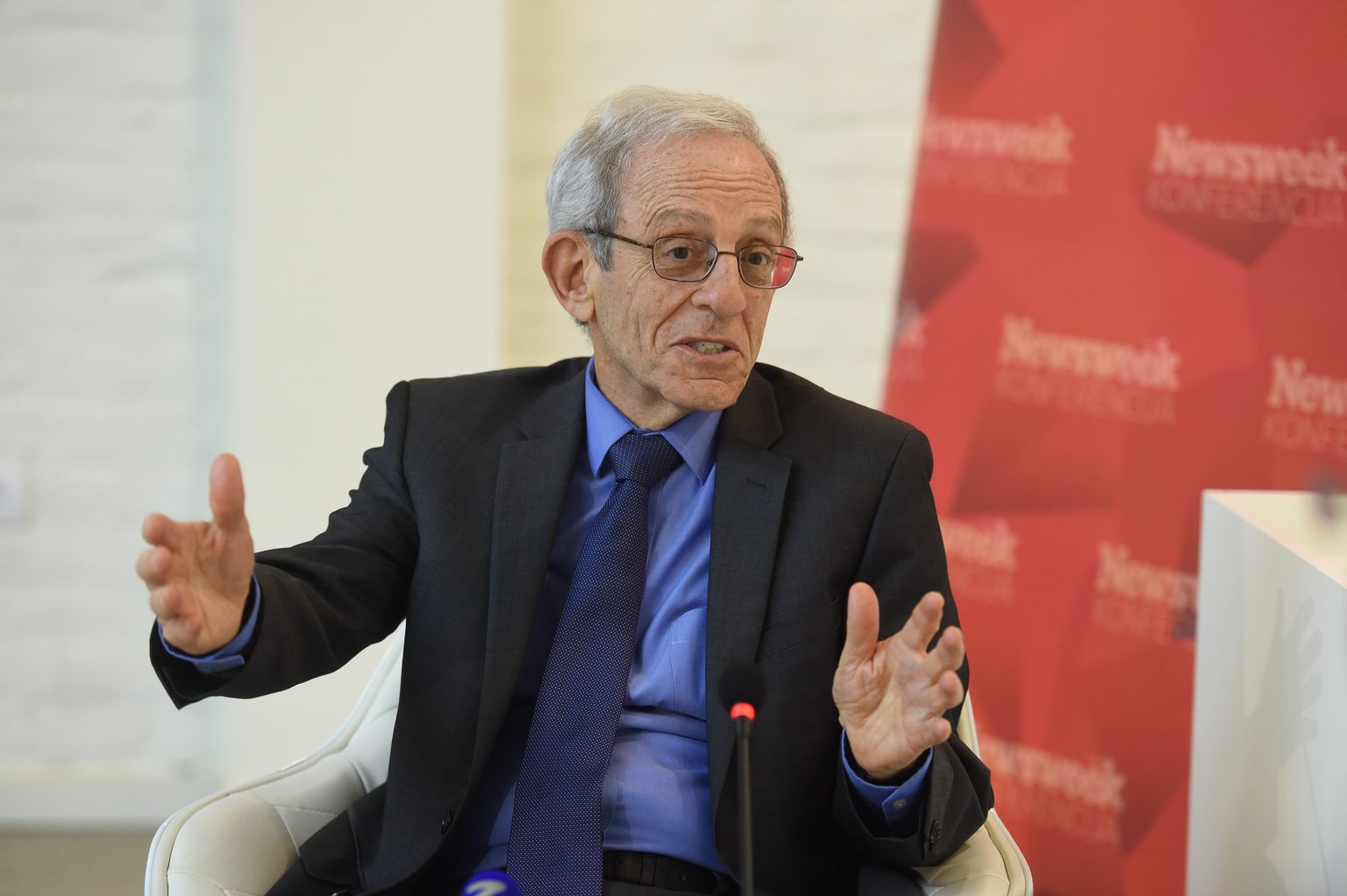 Serwer paralajmëron presion nga SHBA dhe BE ndaj qeverisë së re në Kosovë