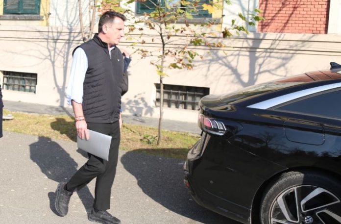 Veliaj depoziton kallëzim penal për falsifikim të dokumenteve gjyqësore