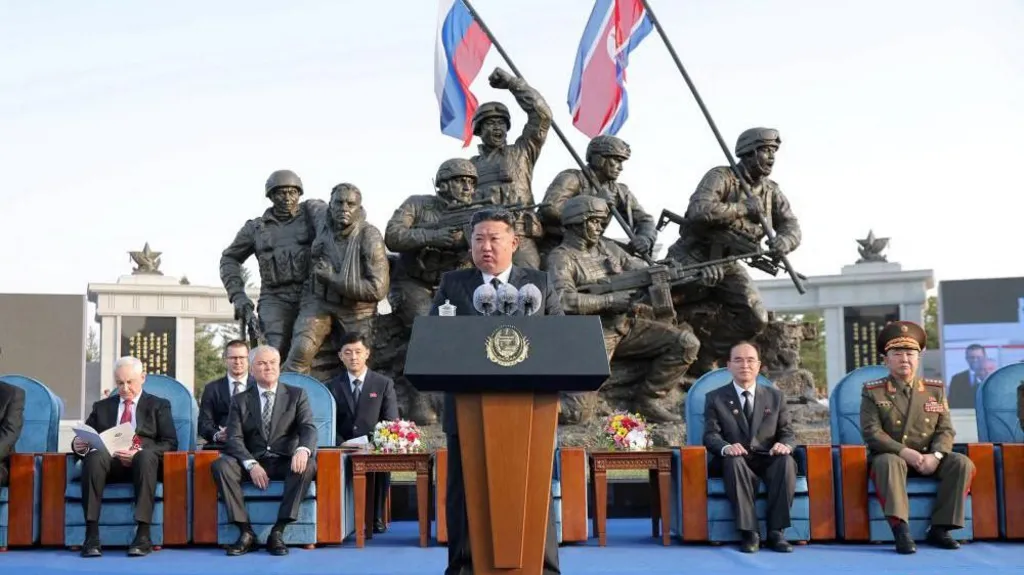 Kim Jong Un ka lavdëruar ushtarët që “u vetë-flijuan” për të shmangur kapjen nga Ukraina