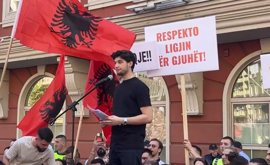 Ademi i reagon Fillkovit: Nuk kemi asgjë kundër maqedonishtes, por kundër mohimit të gjuhës sonë