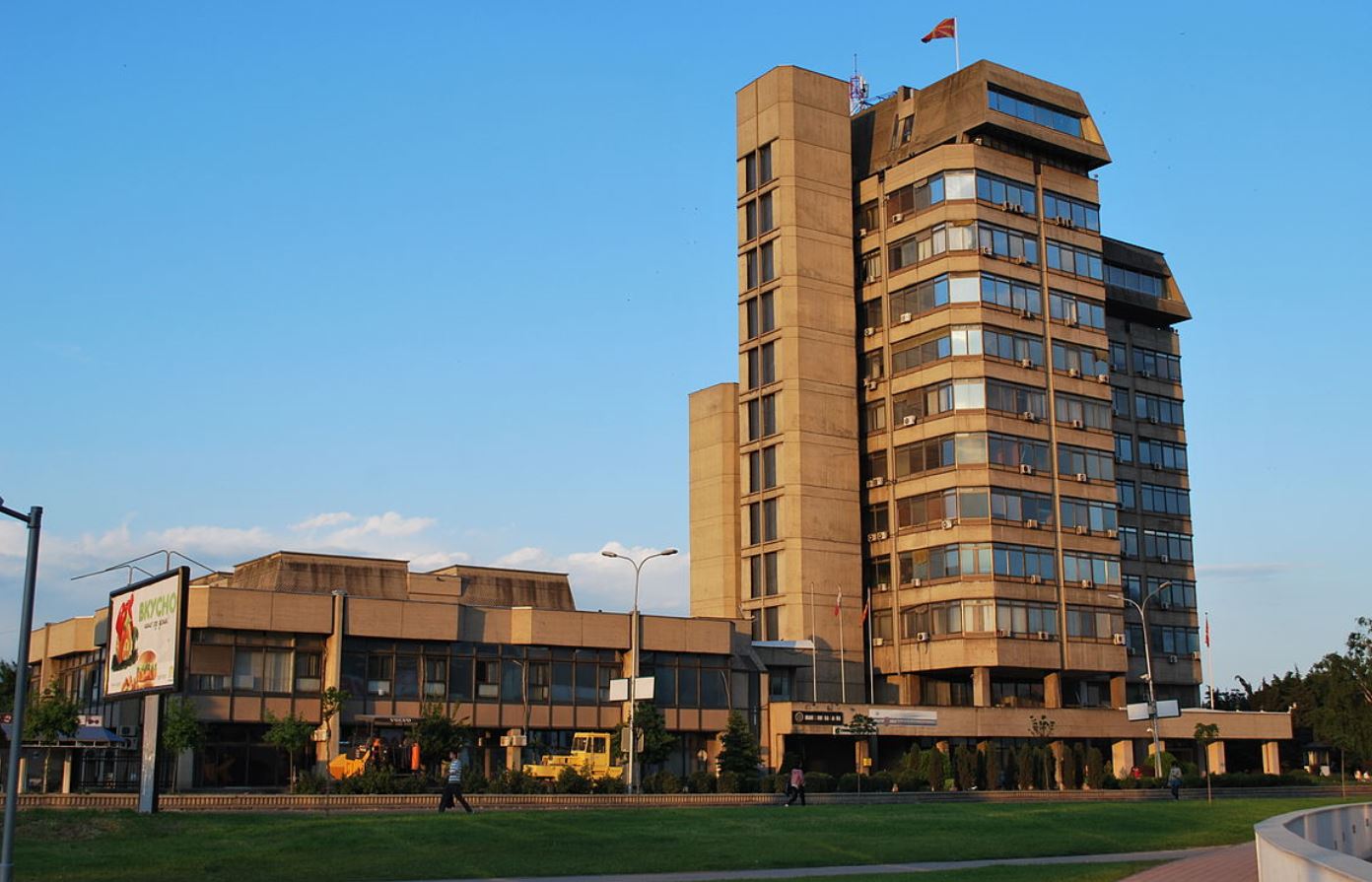 Mbi 2 milionë euro më pak në buxhetin e shtetit për shkak të lëndëve të vjetëruara në Ministrinë e Ekonomisë dhe Punës, thuhet në raportin e Revizionit