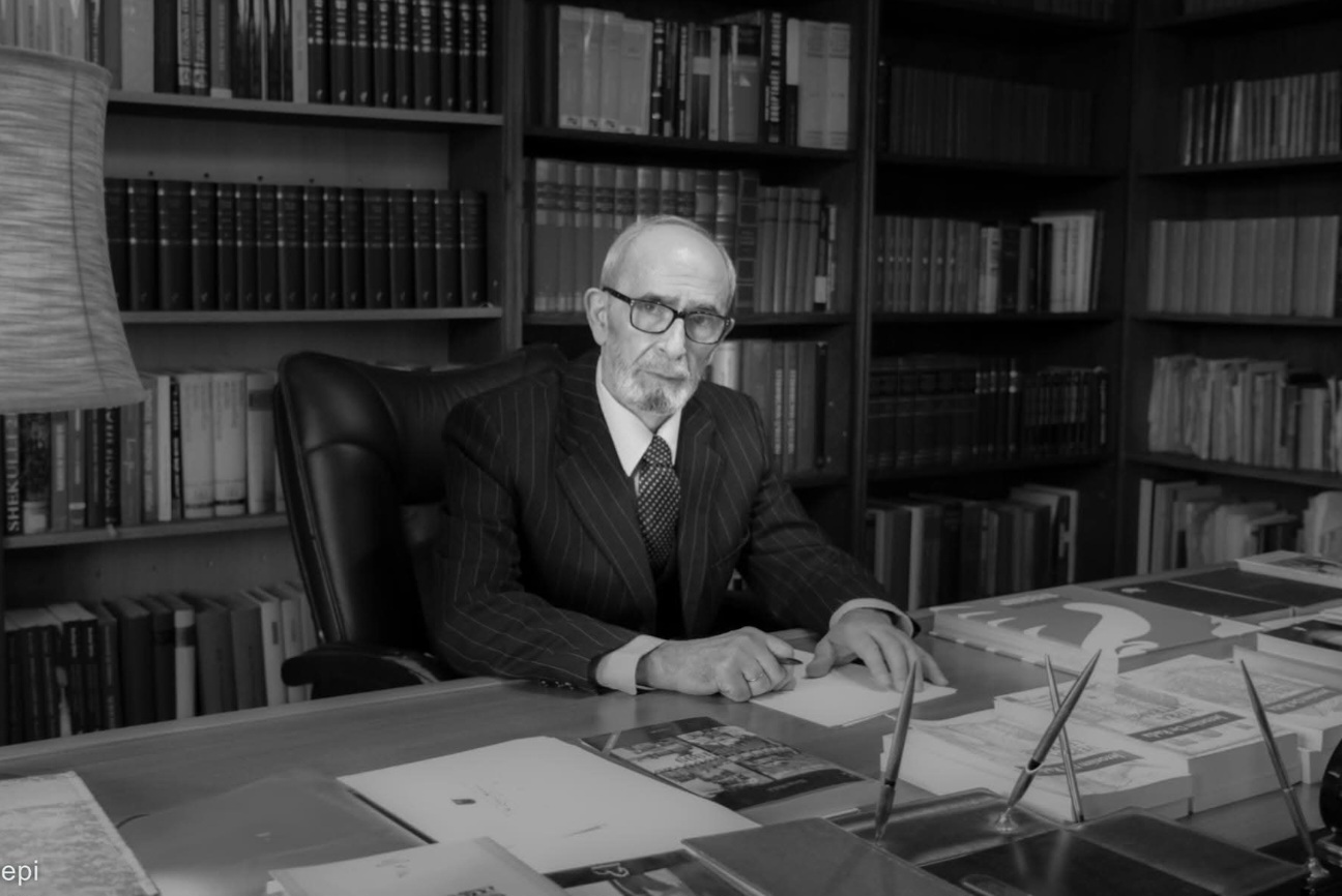 Testamenti i Rexhep Qosja: “Të varrosem pa fjalimet e sundimtarëve dhe pa rituale fetare”