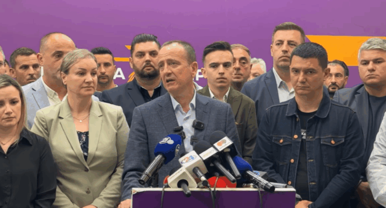 “Dekor politik”, ASH godet ashpër VLEN