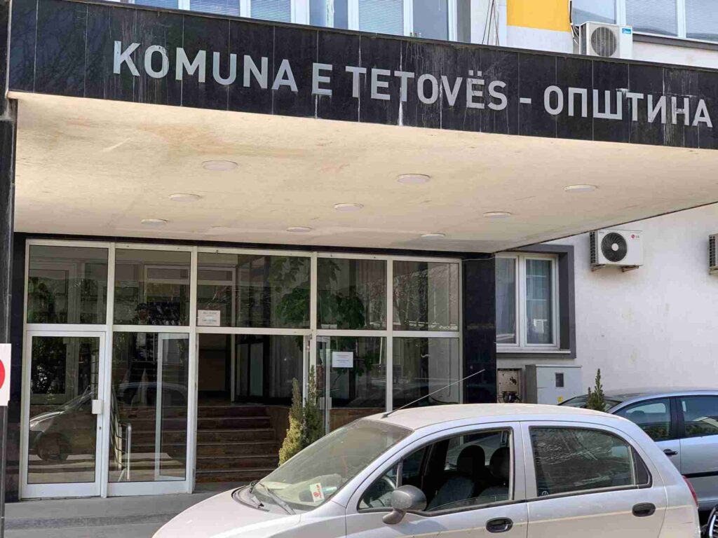 Çarje në AKI Tetovë: Dy këshilltarë braktisin koalicionin