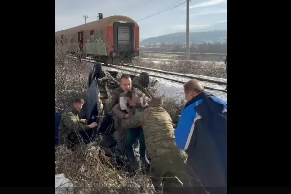 Aksident tren–veturë, fëmija shpëtohet nga FSK