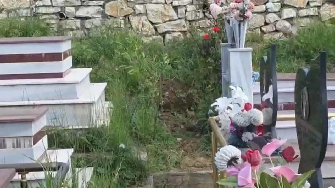 E pazakontë në Lushnjë: Vidhen eshtrat e një gruaje pas 17 vitesh, hapet tunel nën tokë