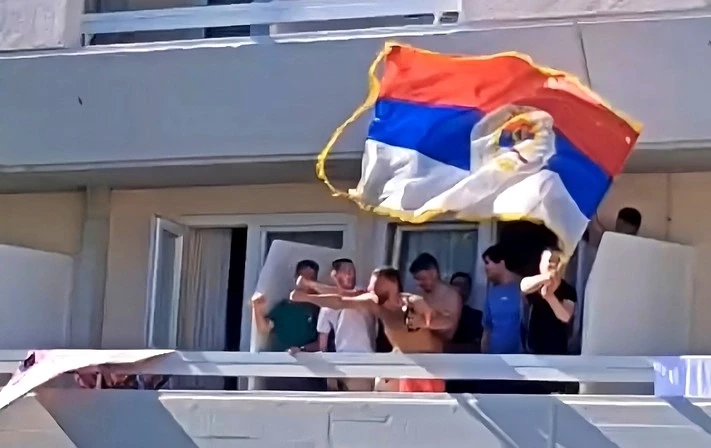 Vendim i fortë: Kroacia dëbon serbin pas incidentit me flamurin